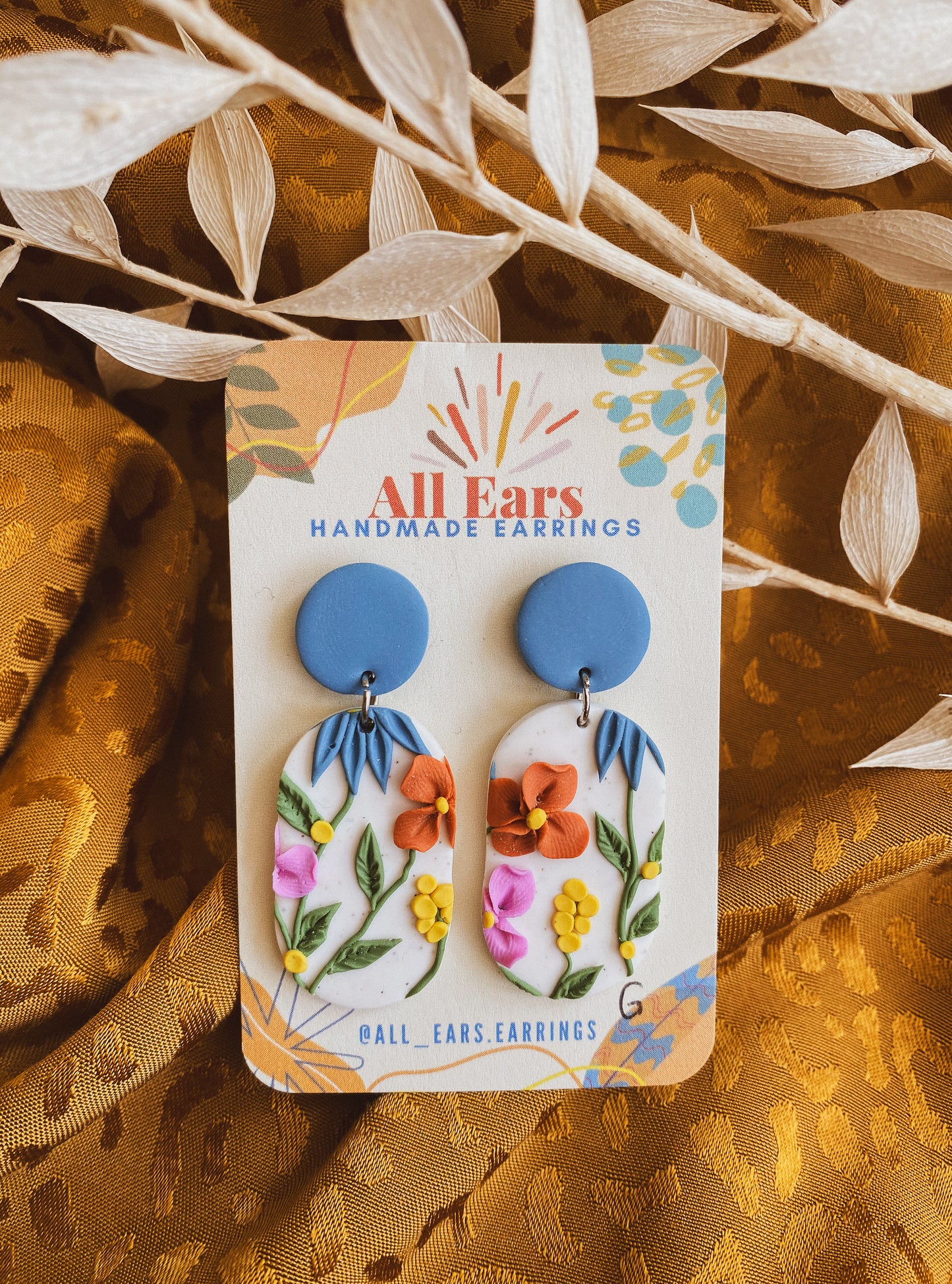 WILDFLOWERS / Oval